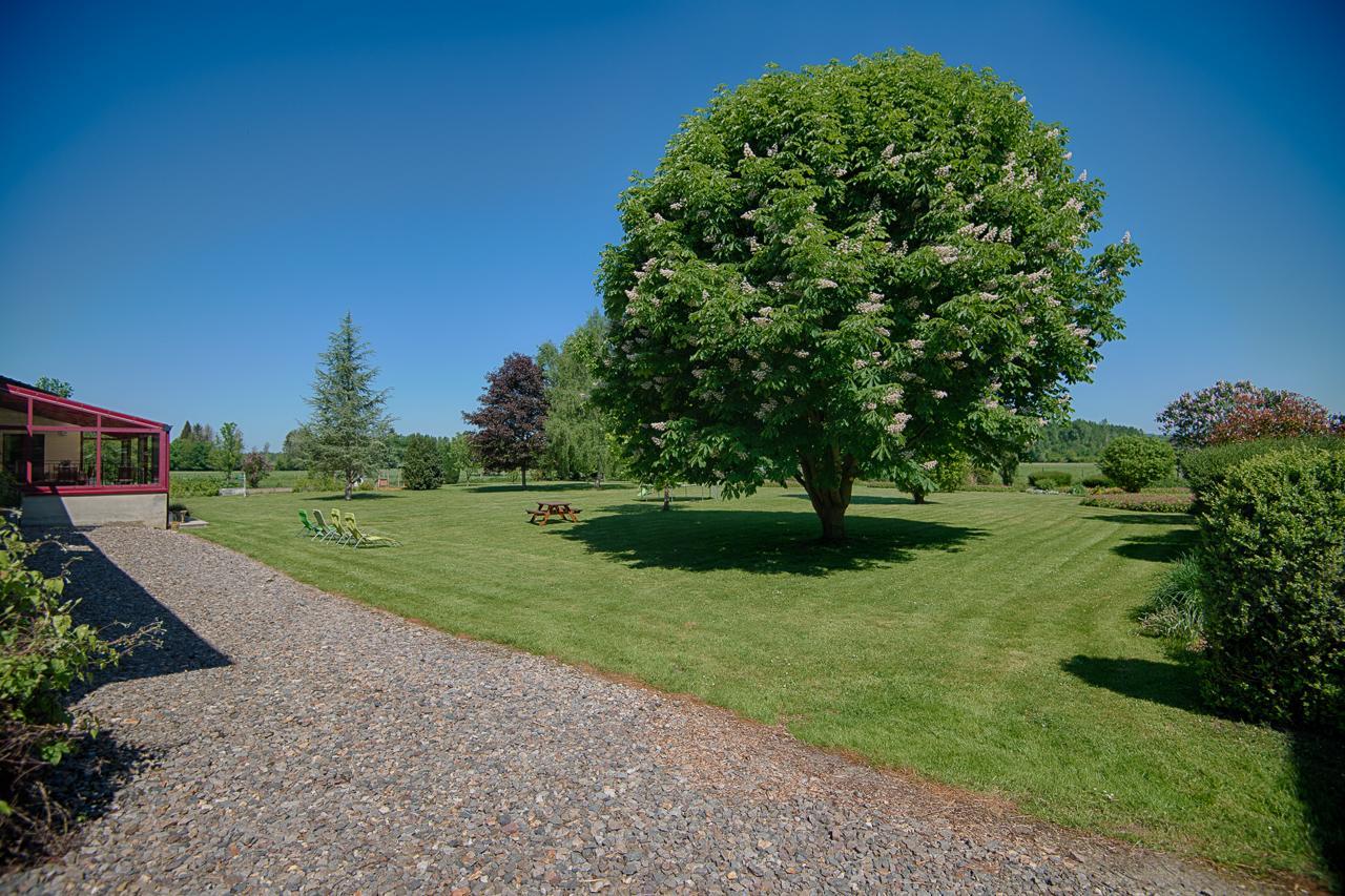 Au Jardin Fleuri Vila Vauxaillon Exterior foto